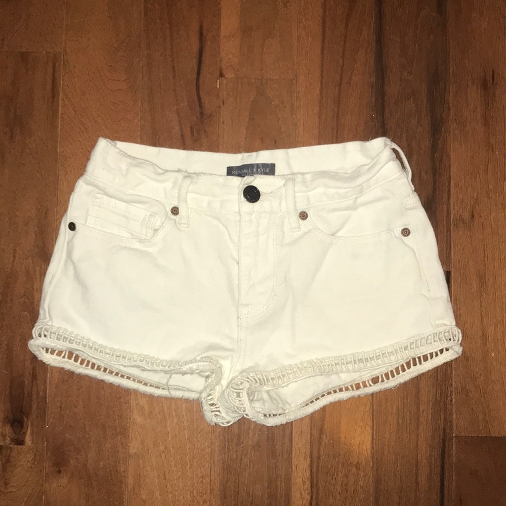 White jean shorts size 1